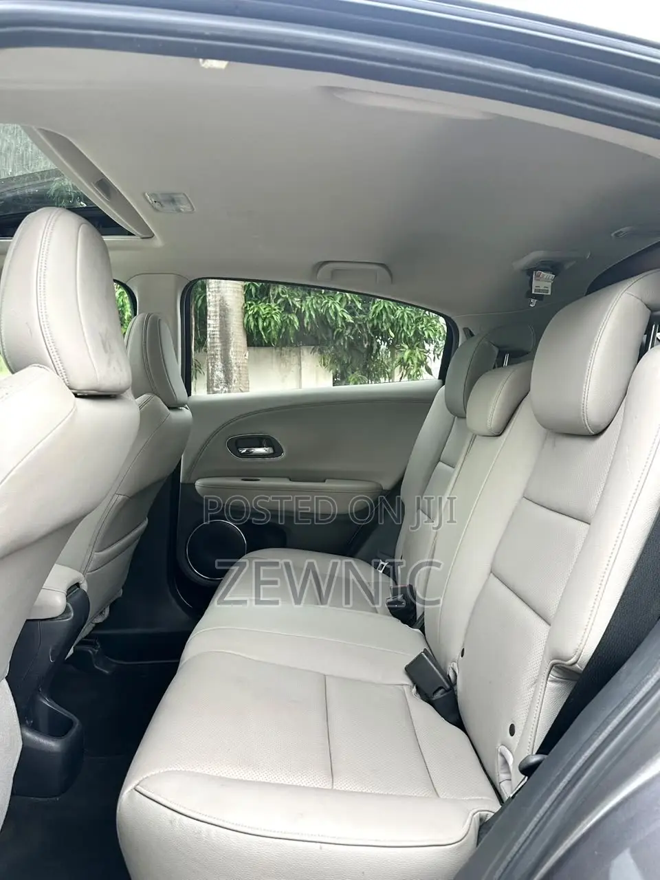 Honda HR-V Touring AWD 2019 Gray