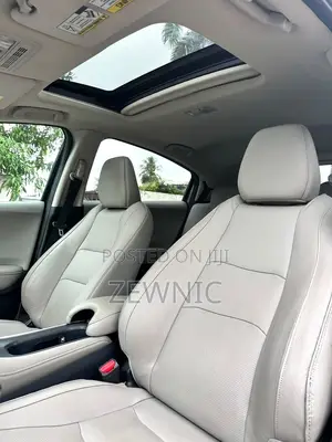 Honda HR-V Touring AWD 2019 Gray