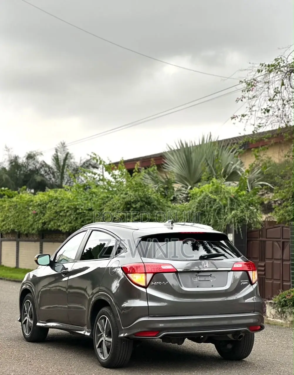 Honda HR-V Touring AWD 2019 Gray