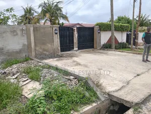 3bdrm Duplex in Felmic Real Estate, Papao for sale
