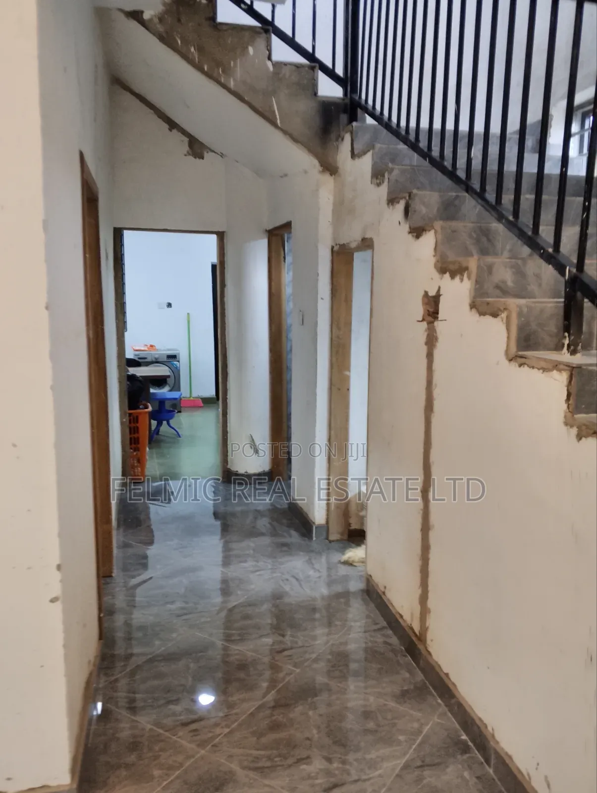 3bdrm Duplex in Felmic Real Estate, Papao for sale