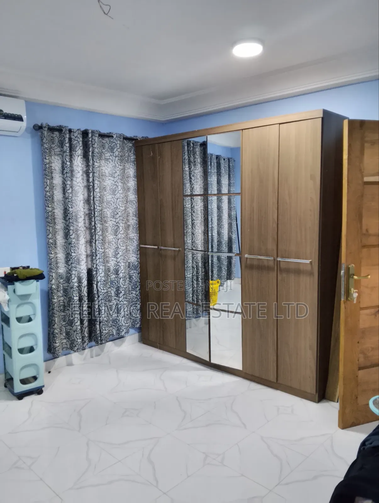3bdrm Duplex in Felmic Real Estate, Papao for sale