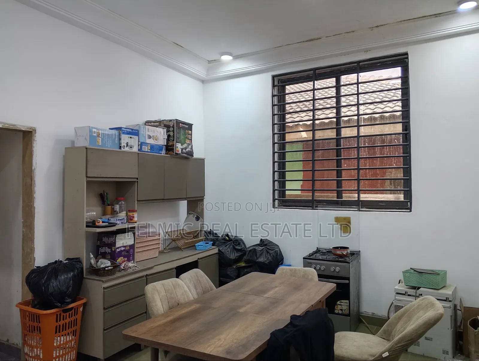 3bdrm Duplex in Felmic Real Estate, Papao for sale