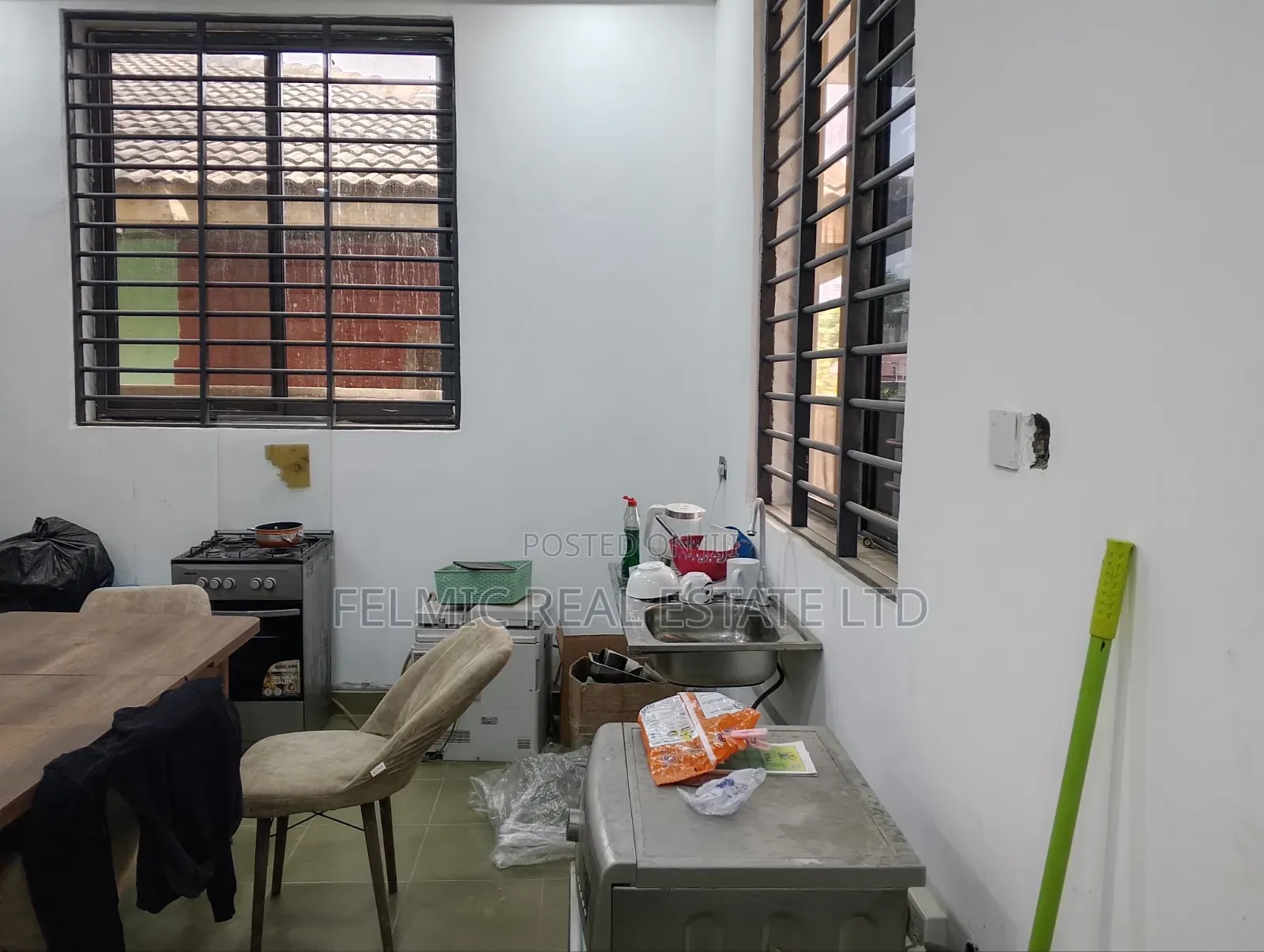 3bdrm Duplex in Felmic Real Estate, Papao for sale