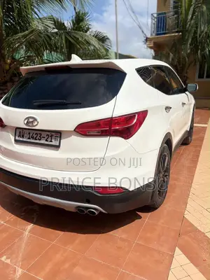 Hyundai Santa Fe 2014 White