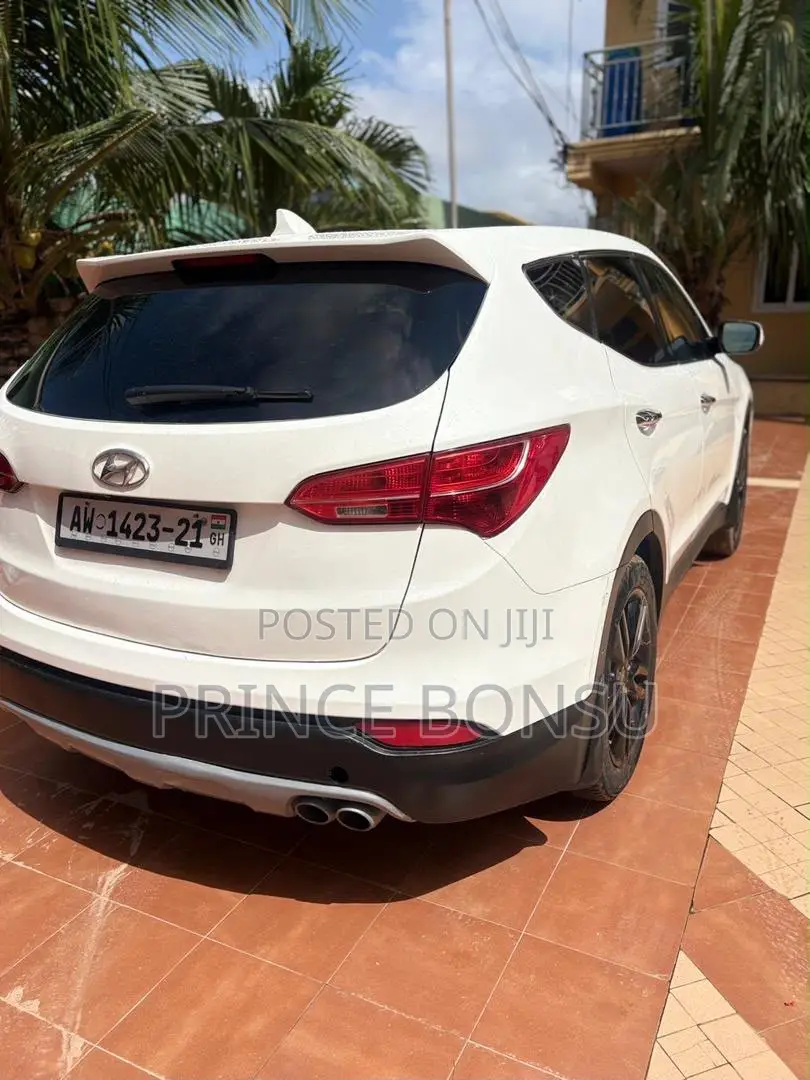 Hyundai Santa Fe 2014 White