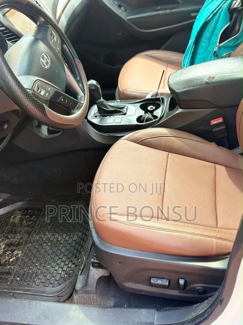 Hyundai Santa Fe 2014 White