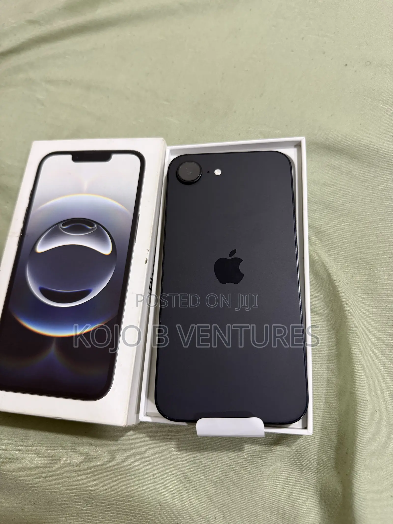 New Apple iPhone 16e 128 GB White
