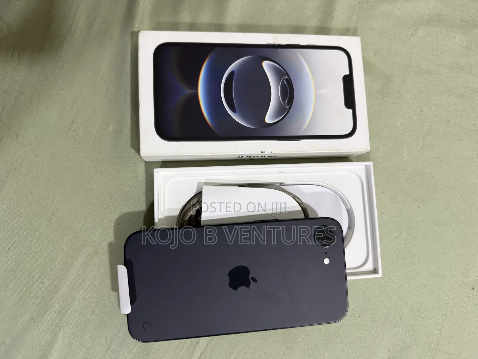 New Apple iPhone 16e 128 GB White