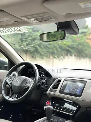 Honda HR-V Touring AWD 2019 Gray