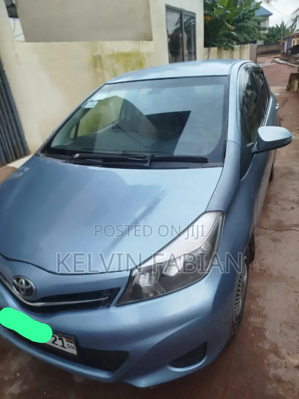Toyota Vitz 1.3 AWD 5dr 2012 Blue