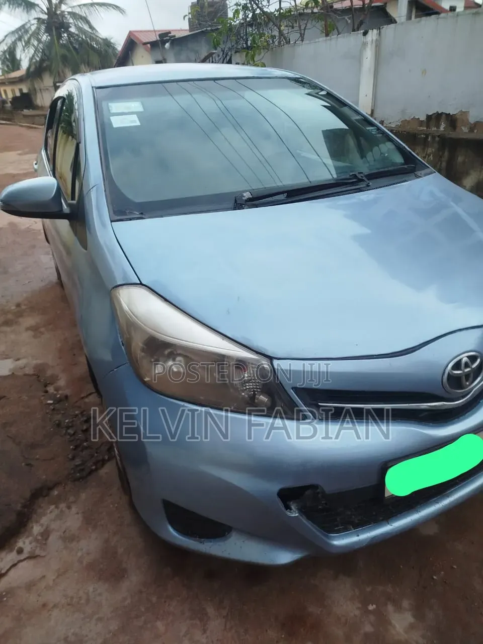 Toyota Vitz 1.3 AWD 5dr 2012 Blue
