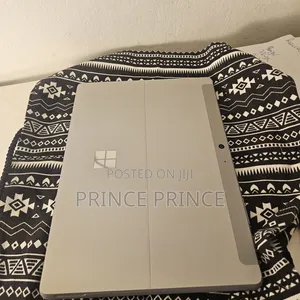 New Laptop Microsoft Surface Go 2 8GB Intel Core i3 SSD 128GB
