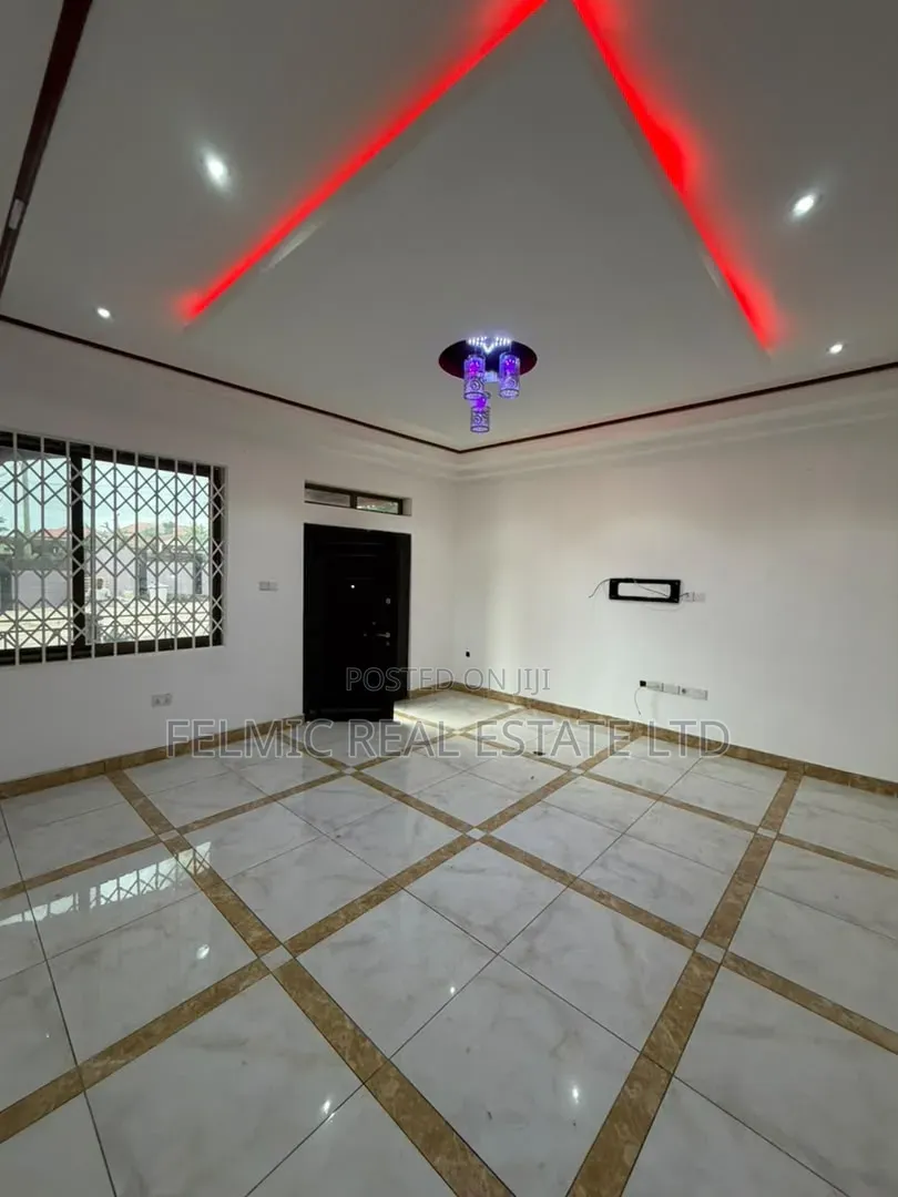 3bdrm House in Felmic Real Estate, Station Area for rent