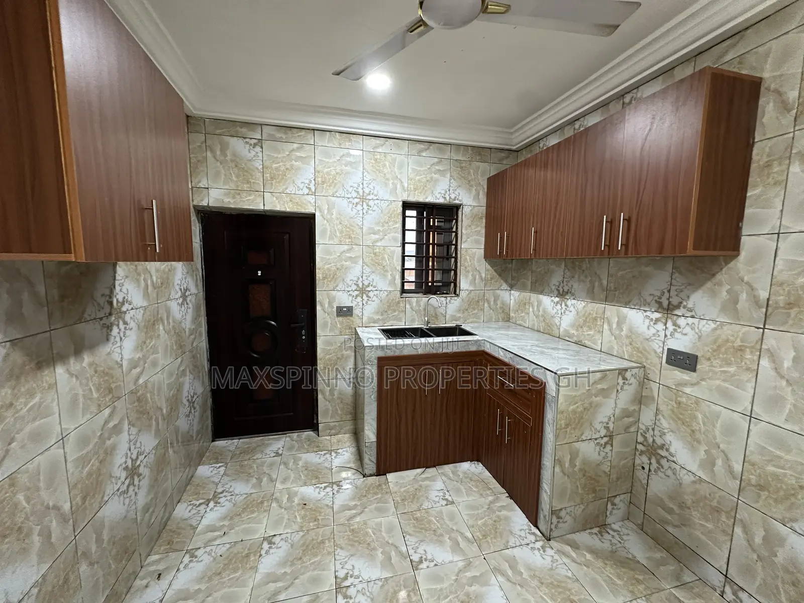 2bdrm Apartment in Maxspinno Properties, Barrier for rent