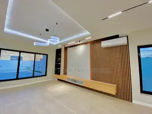 5bdrm House in Airport Residential Area for sale
