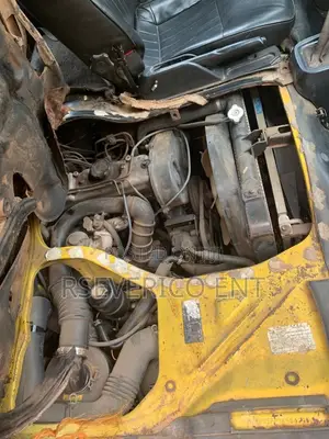 Hyundai H-100 2004 Yellow