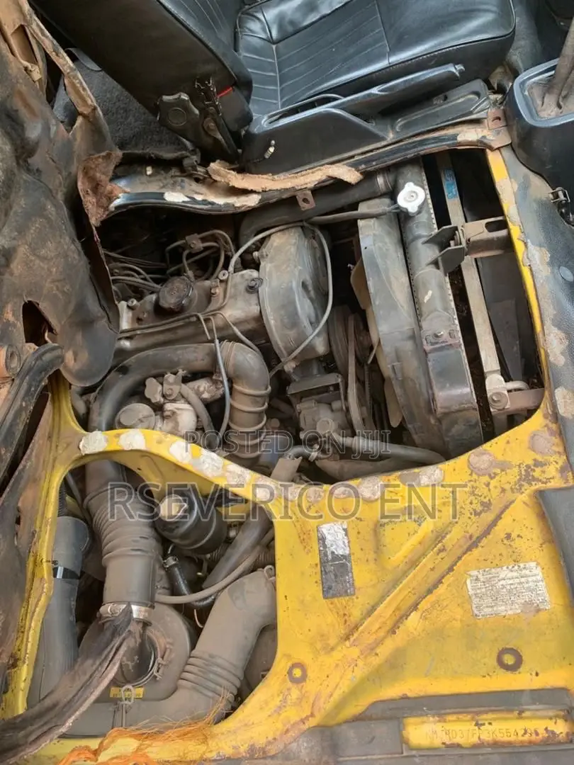 Hyundai H-100 2004 Yellow