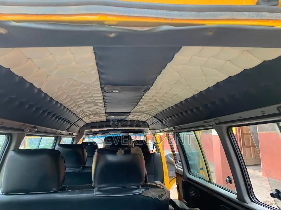 Hyundai H-100 2004 Yellow