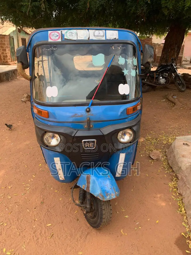 Bajaj RE 2022 Blue