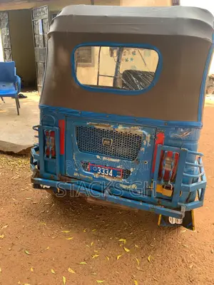 Bajaj RE 2022 Blue