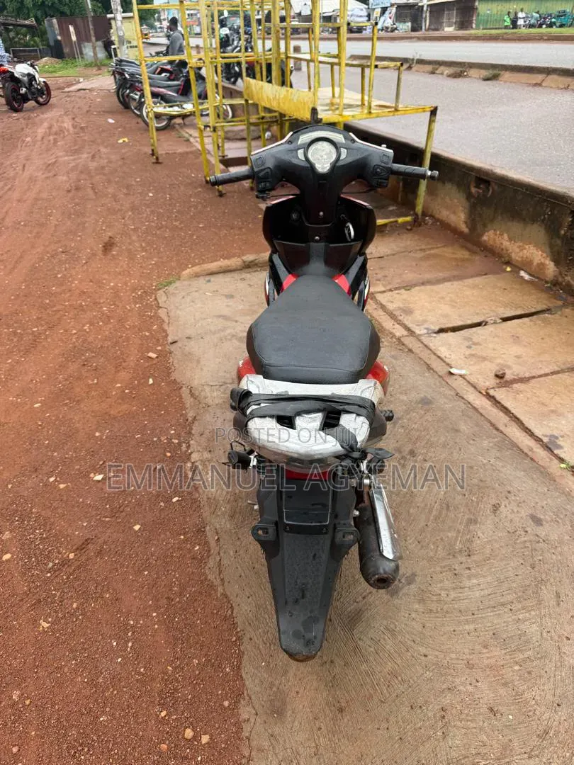 Motorcycle 2022 Red