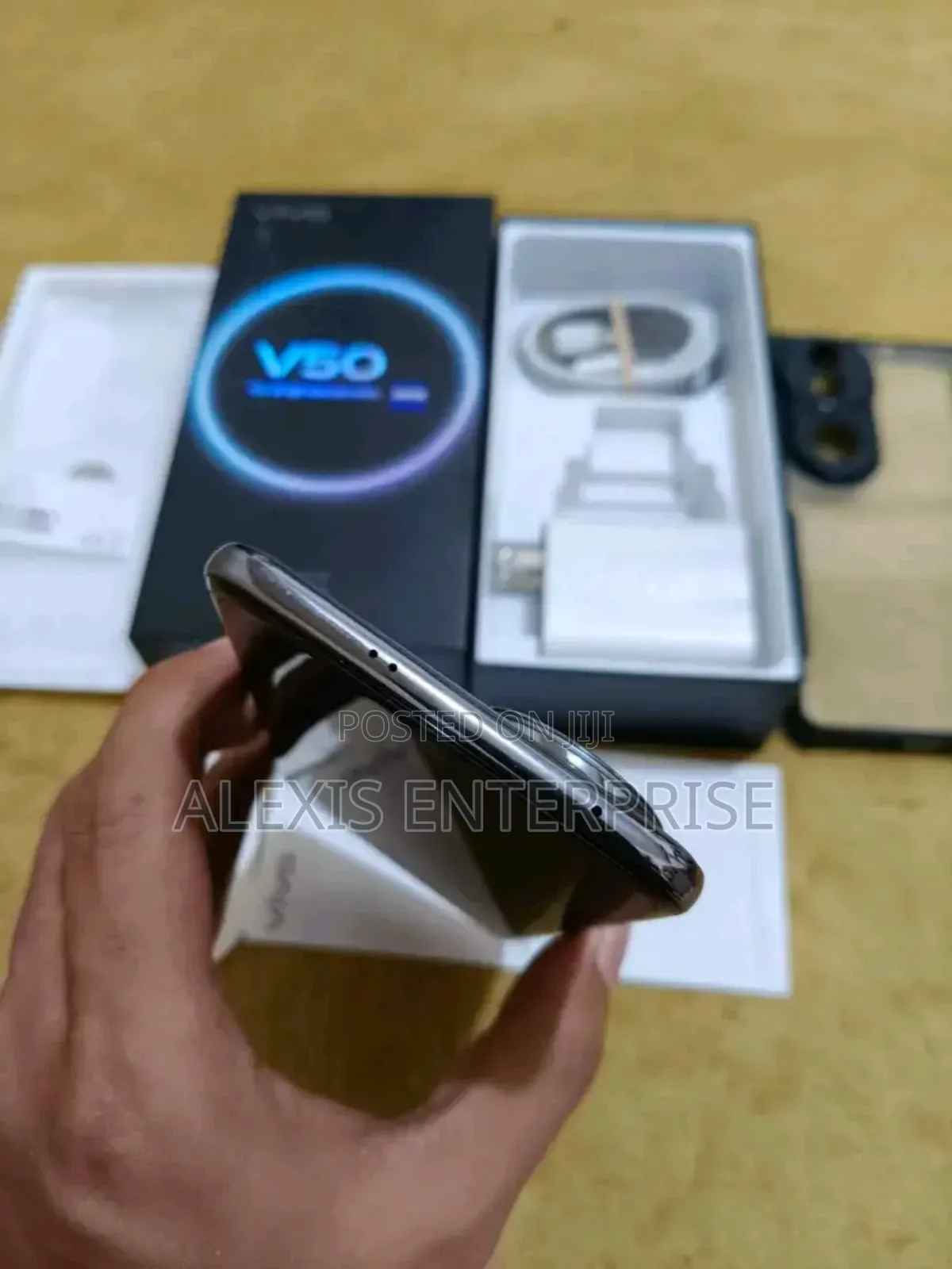 New Vivo V50 256 GB Gray