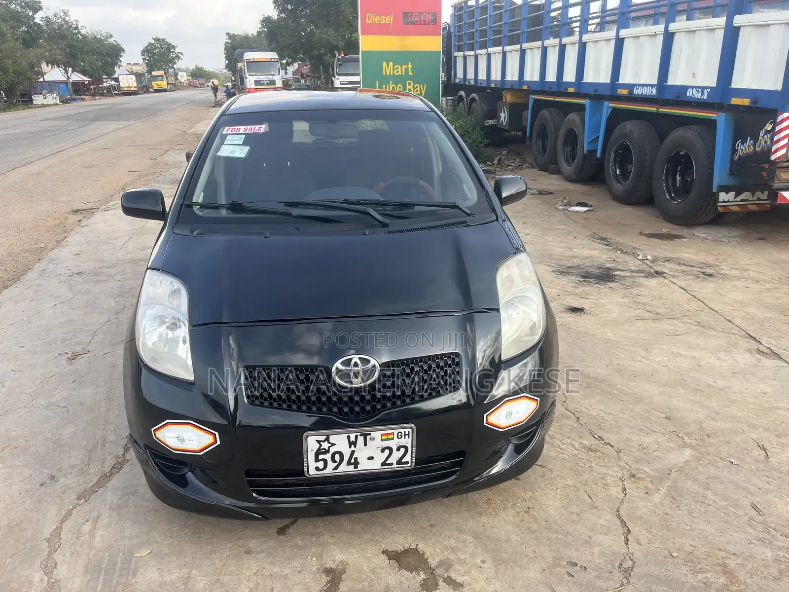 Toyota Vitz 2010 Black