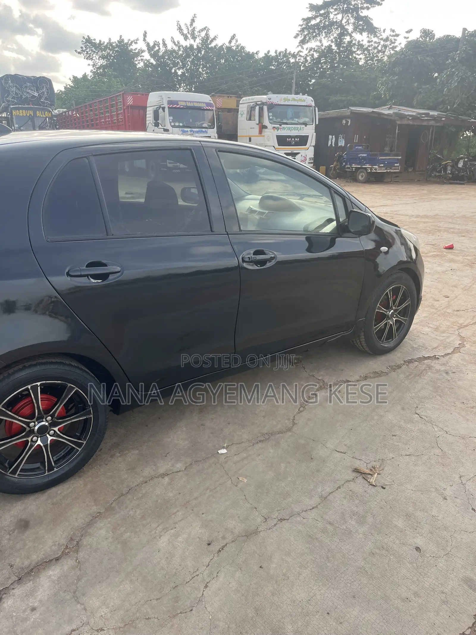 Toyota Vitz 2010 Black
