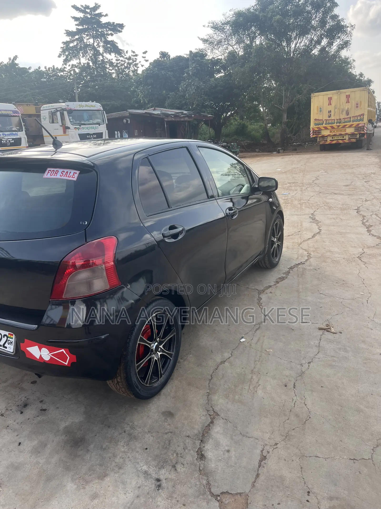 Toyota Vitz 2010 Black