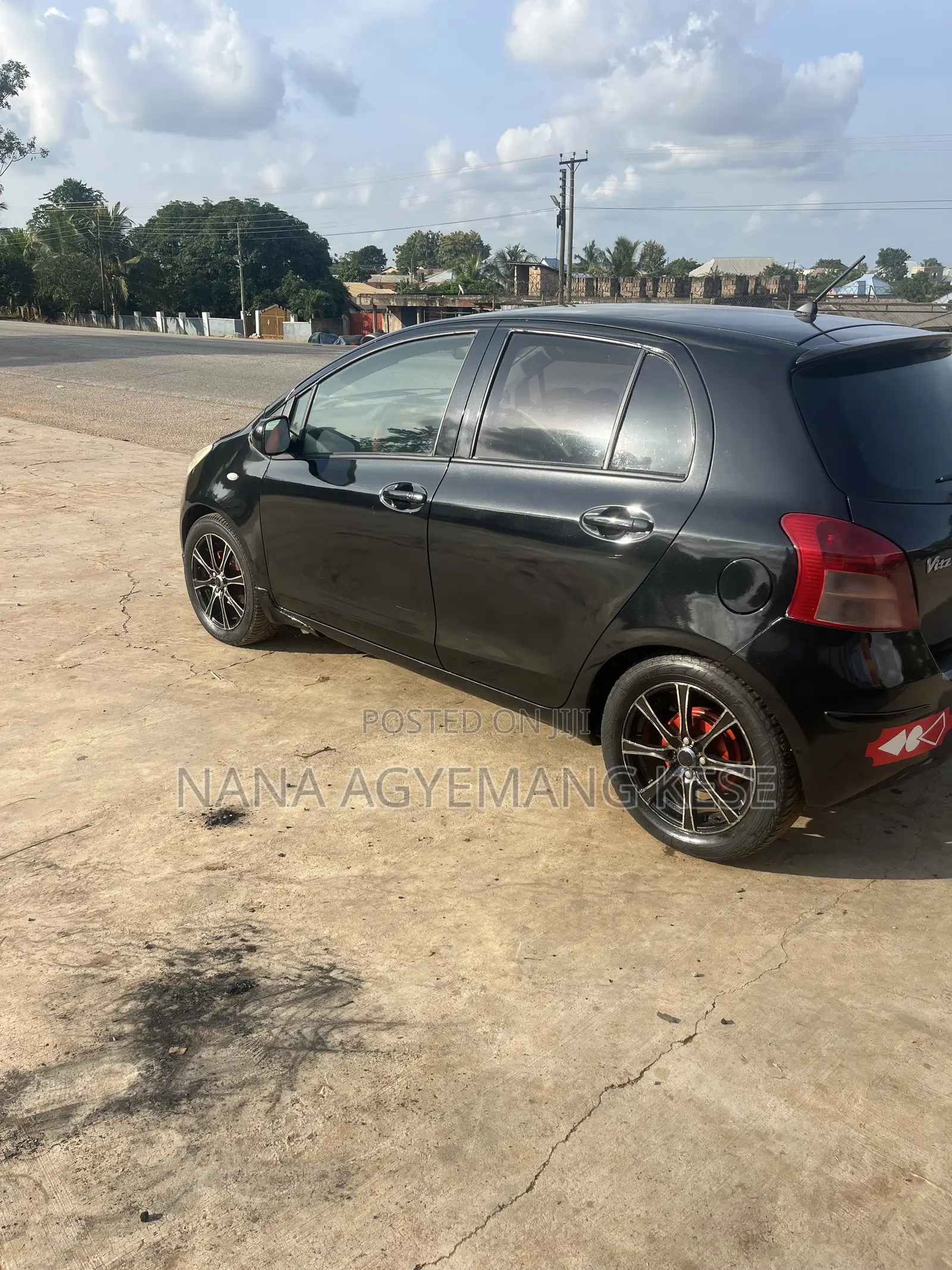 Toyota Vitz 2010 Black