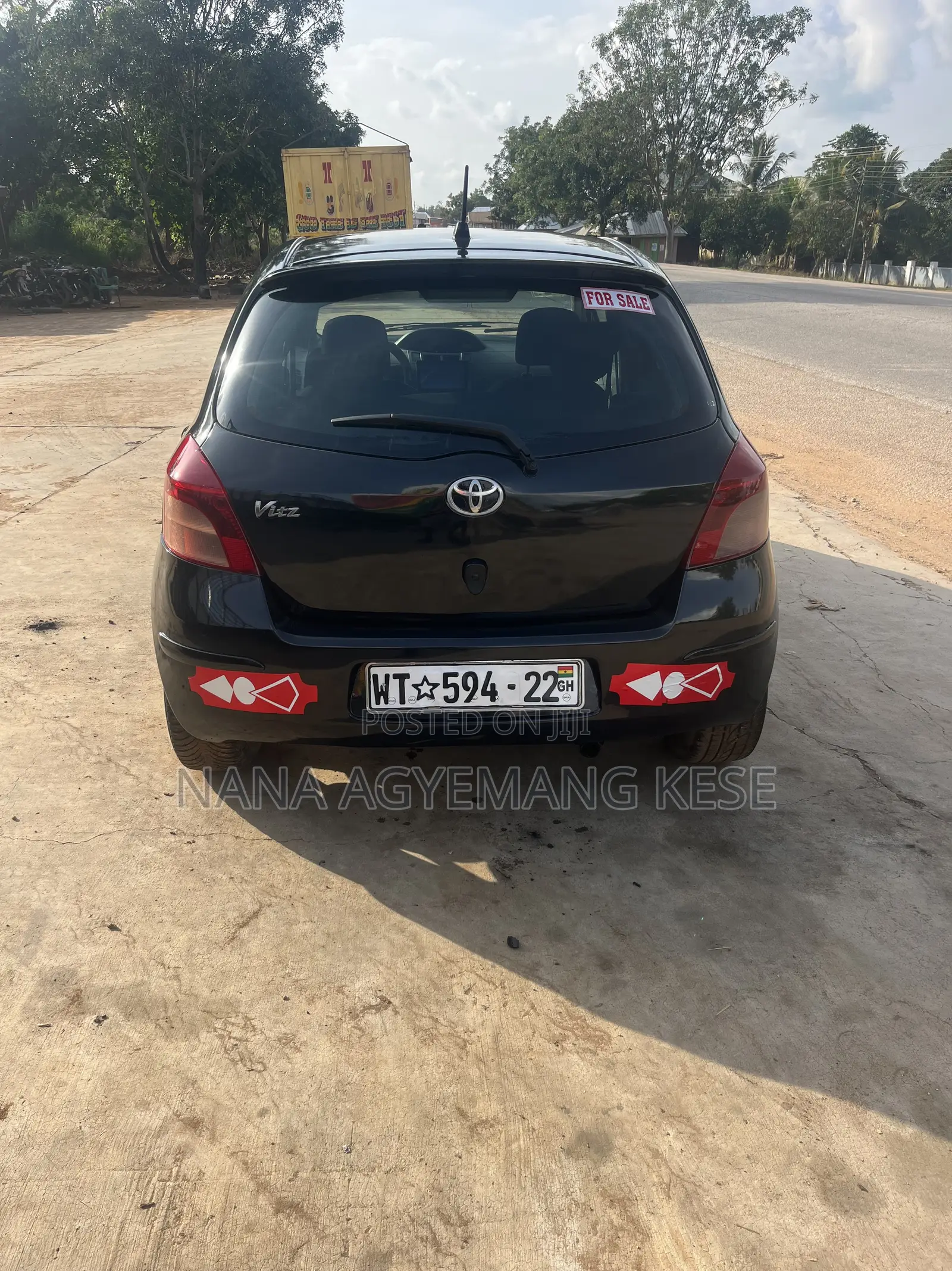 Toyota Vitz 2010 Black