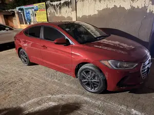 Hyundai Elantra ECO 2018 Red