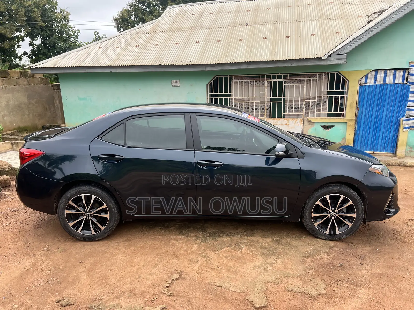 Toyota Corolla SE 4dr Sedan (1.8L 4cyl CVT) 2017 Blue