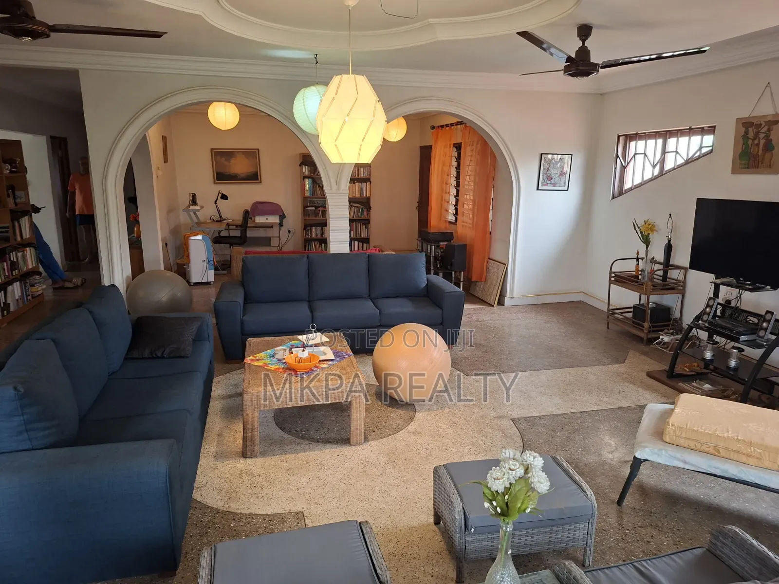 Furnished 5bdrm Mansion in Mkpa Realty, Ejisu-Juaben Municipal for sale