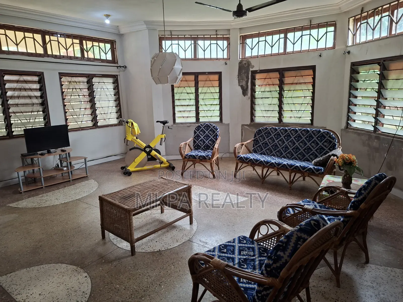 Furnished 5bdrm Mansion in Mkpa Realty, Ejisu-Juaben Municipal for sale