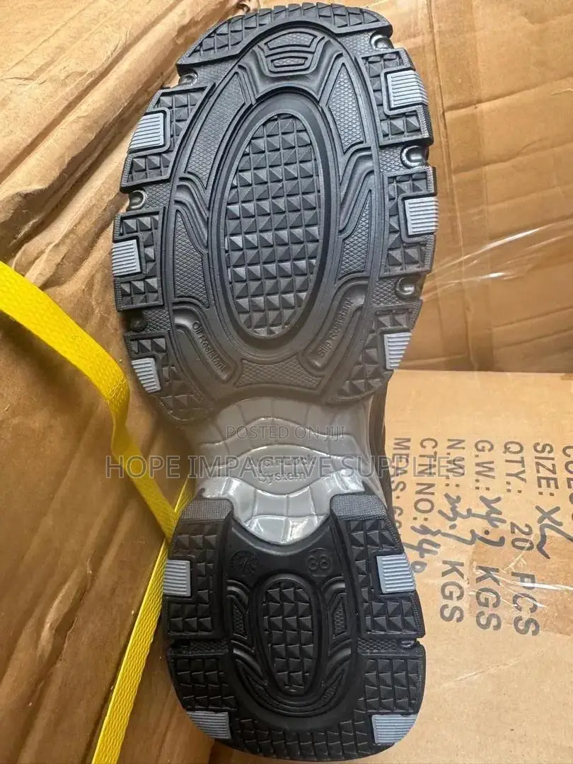 New Safetoe Matrix-tex Safety Boot <> Premium Quality.