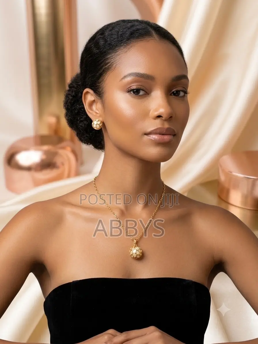 The Nexus Pearl Collection/Necklace With Earrings