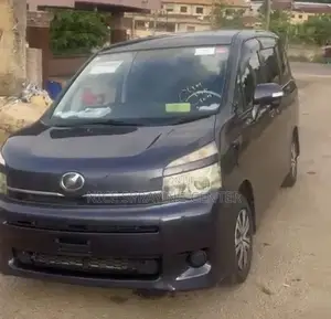 Toyota Voxy 2013 Black