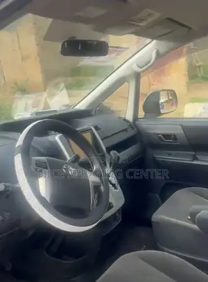 Toyota Voxy 2013 Black