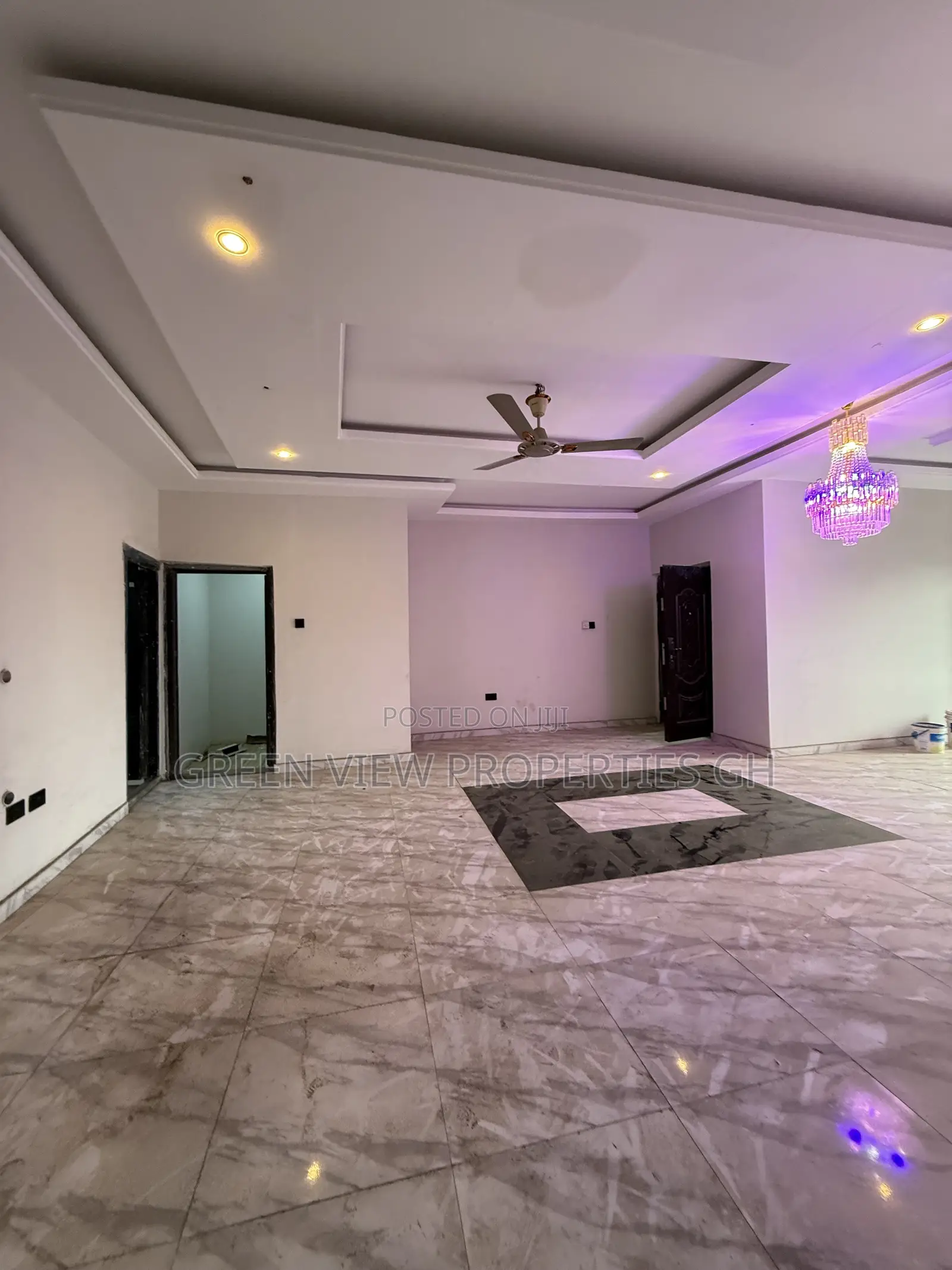 3bdrm Apartment in West Hills Mall Area for rent