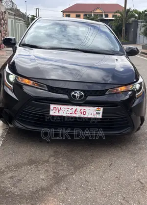 Toyota Corolla LE 2023 Black