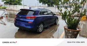 Hyundai Elantra 2019 Blue