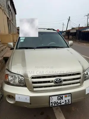 Toyota Highlander 2013 Gold