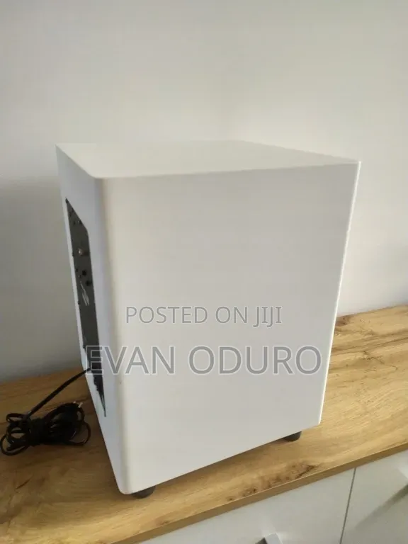 Powerful Tueful Active Sub-Woofer With Dual Port Avr/Sounds System
