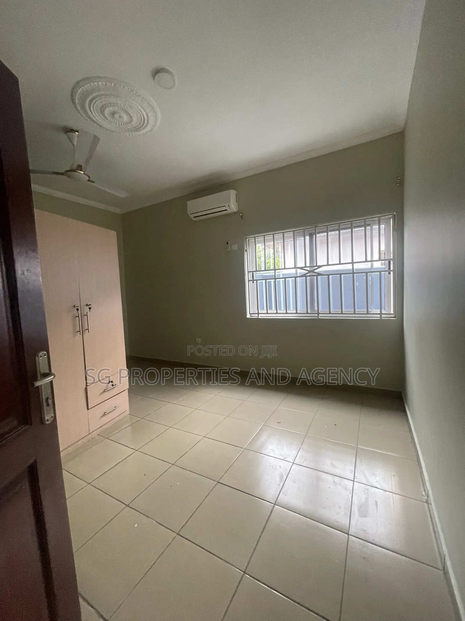 3bdrm House in Batsonaa, Baatsona Total for rent