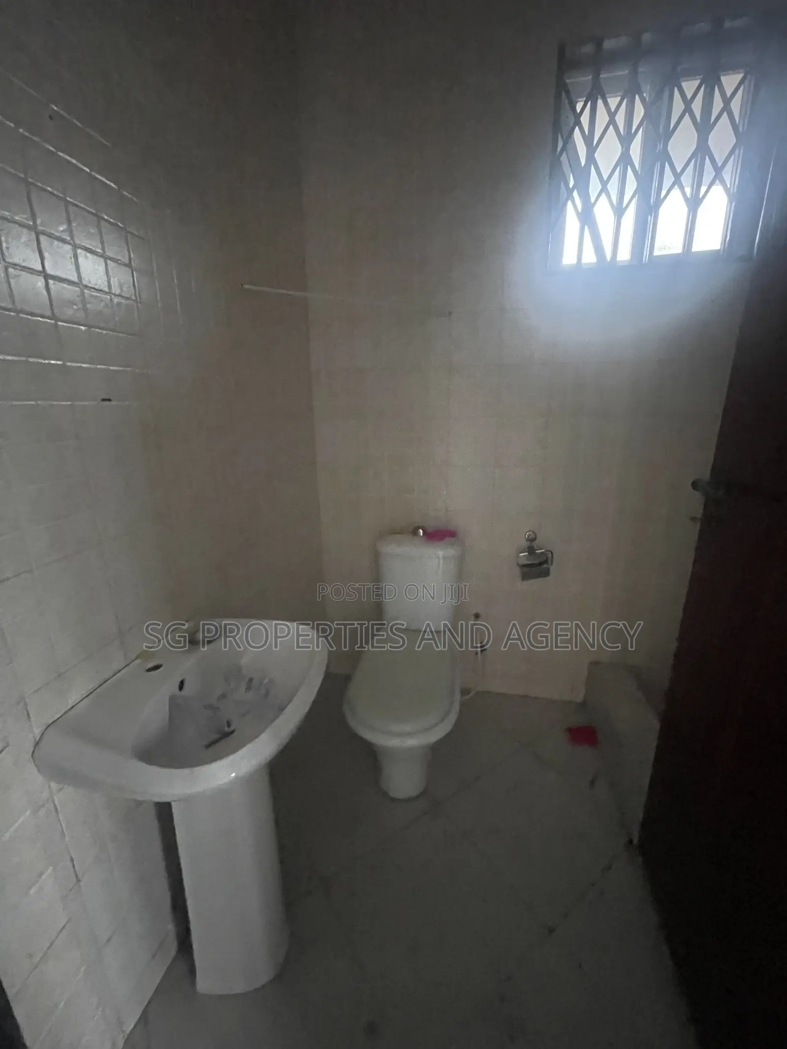 2bdrm Apartment in Batsonaa, Baatsona Total for rent