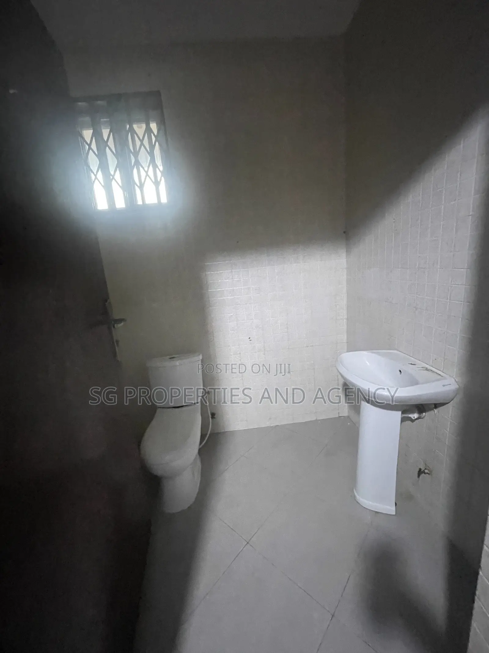 2bdrm Apartment in Batsonaa, Baatsona Total for rent