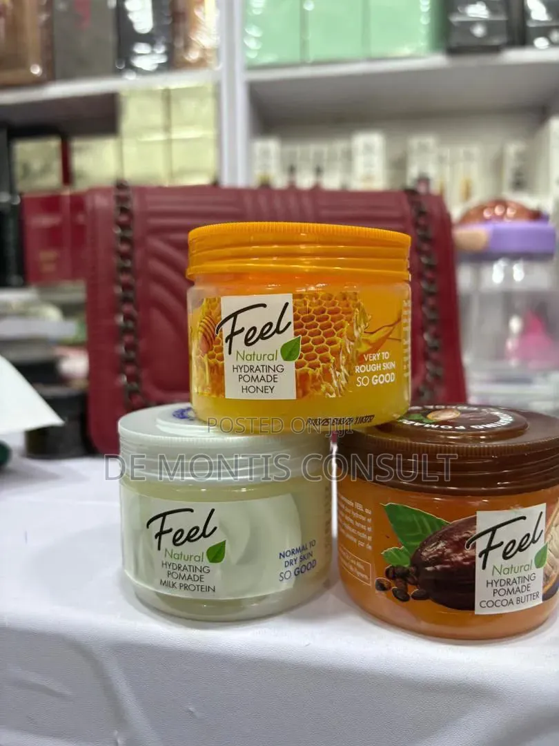 Feel Natural Hydrating Pomade Honey.