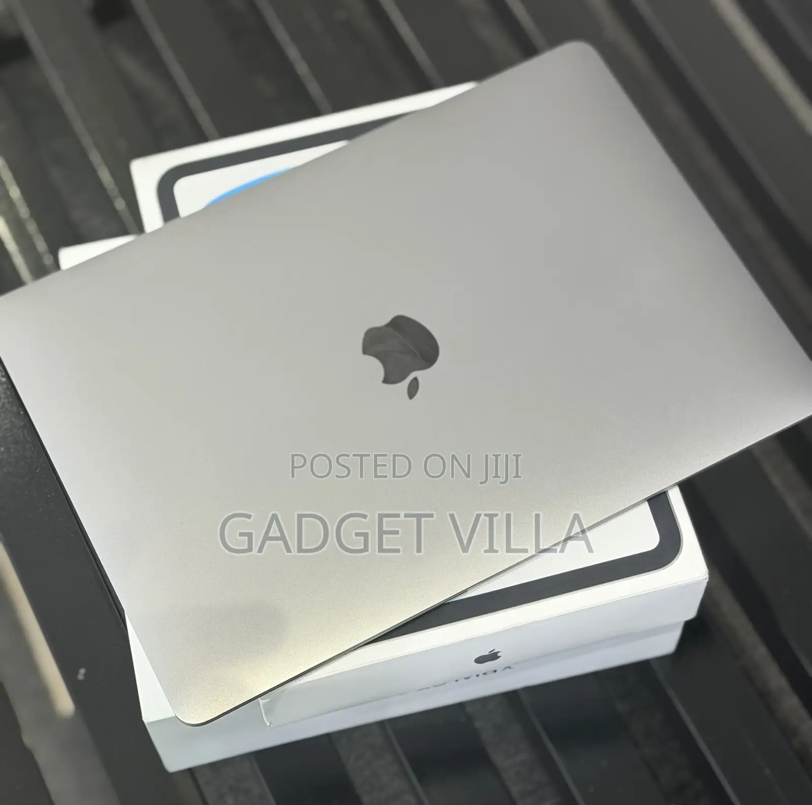 Laptop Apple MacBook Air 2020 16GB Intel Core i5 SSD 1T
